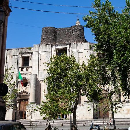 La Casetta In Centro By Sicily In Home Катания Экстерьер фото